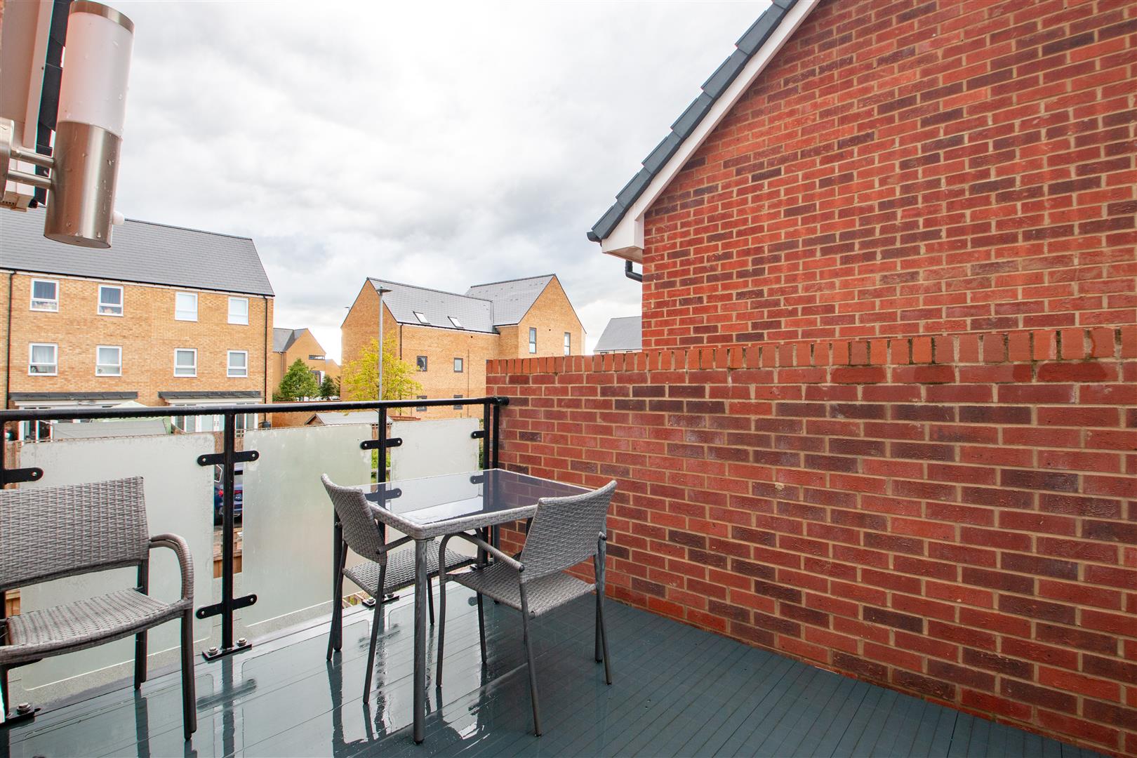 Lithgows Avenue, Brooklands